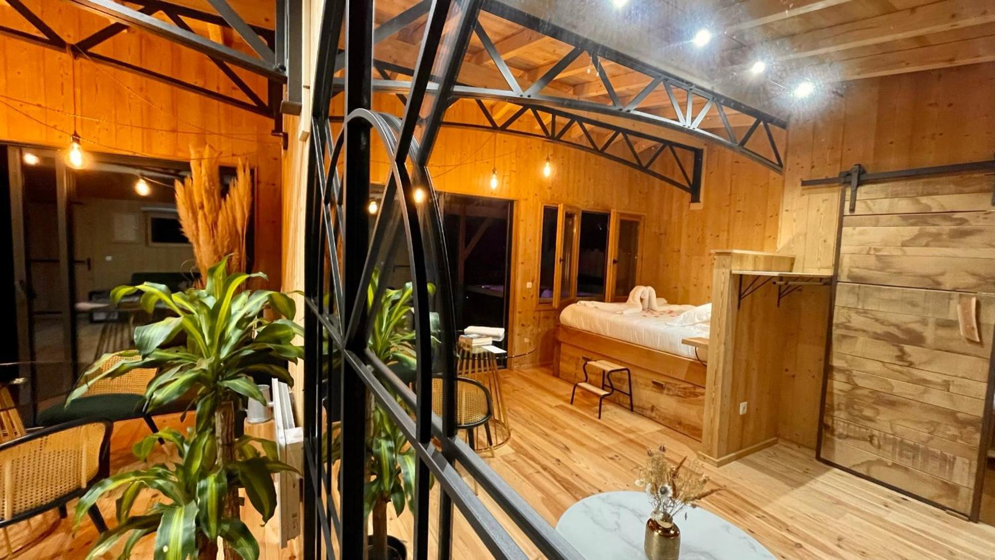 Logis Hotel -Spa-Restaurant Le Saint Antoine Lamarche-Sur-Saone Exterior foto