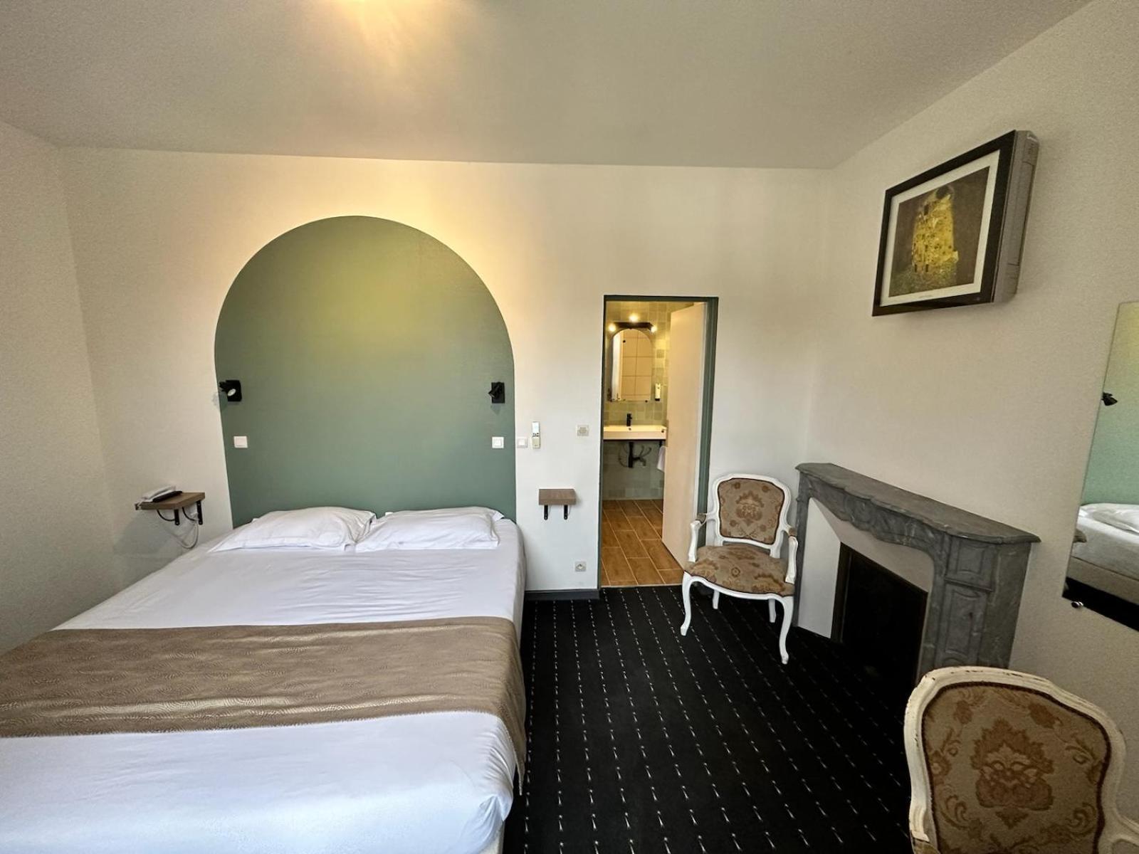 Logis Hotel -Spa-Restaurant Le Saint Antoine Lamarche-Sur-Saone Exterior foto