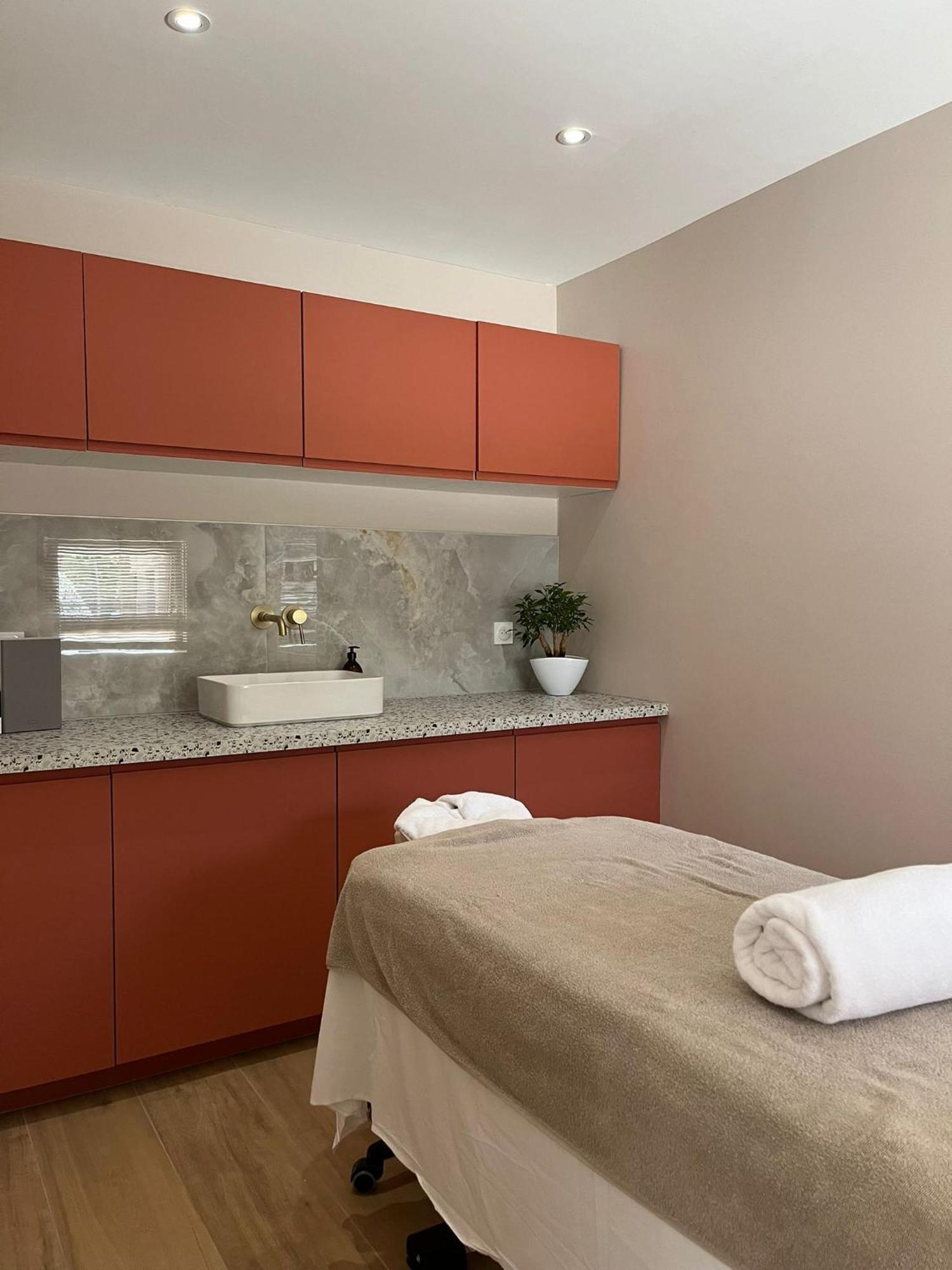 Logis Hotel -Spa-Restaurant Le Saint Antoine Lamarche-Sur-Saone Exterior foto