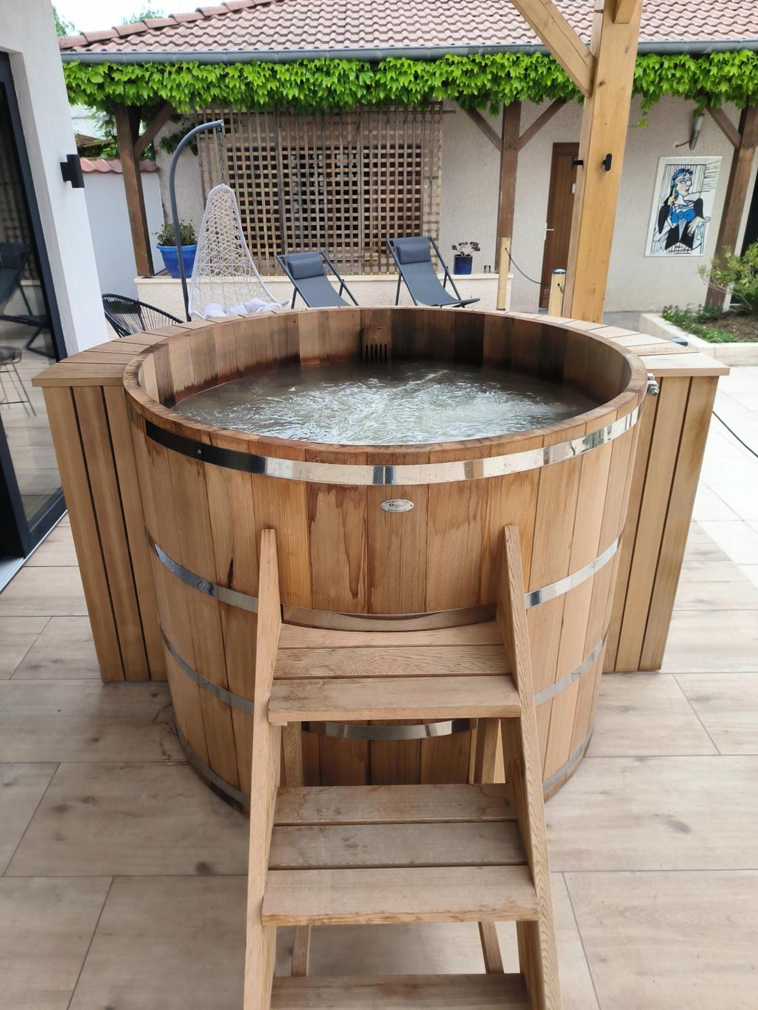 Logis Hotel -Spa-Restaurant Le Saint Antoine Lamarche-Sur-Saone Exterior foto