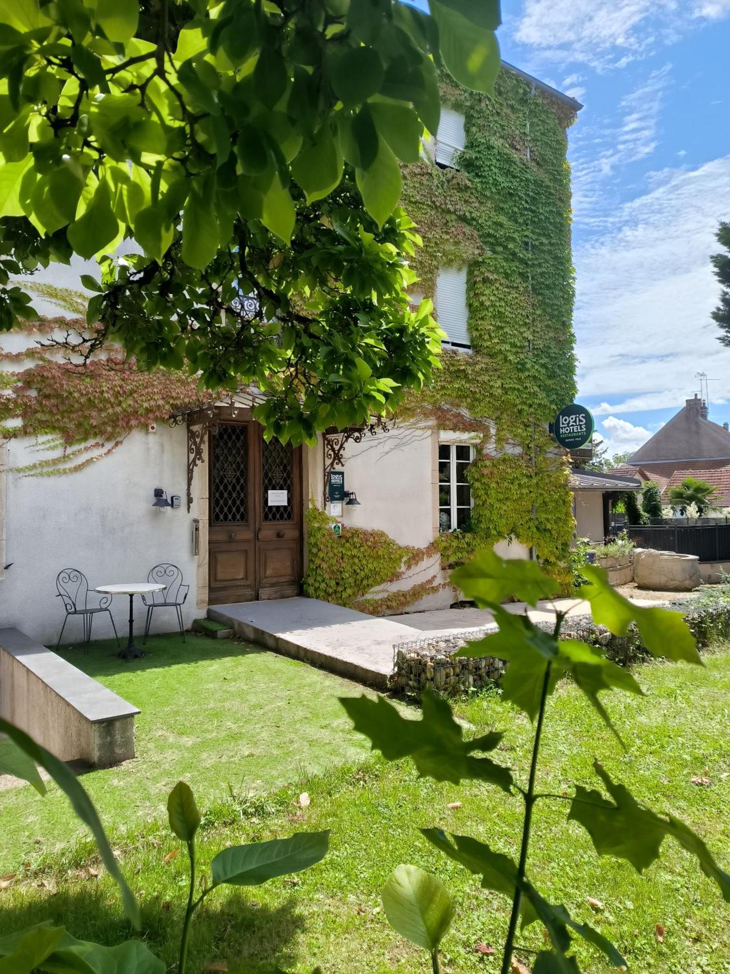 Logis Hotel -Spa-Restaurant Le Saint Antoine Lamarche-Sur-Saone Exterior foto